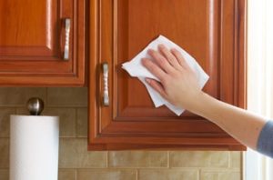 kitchen-cabinet-cleaning